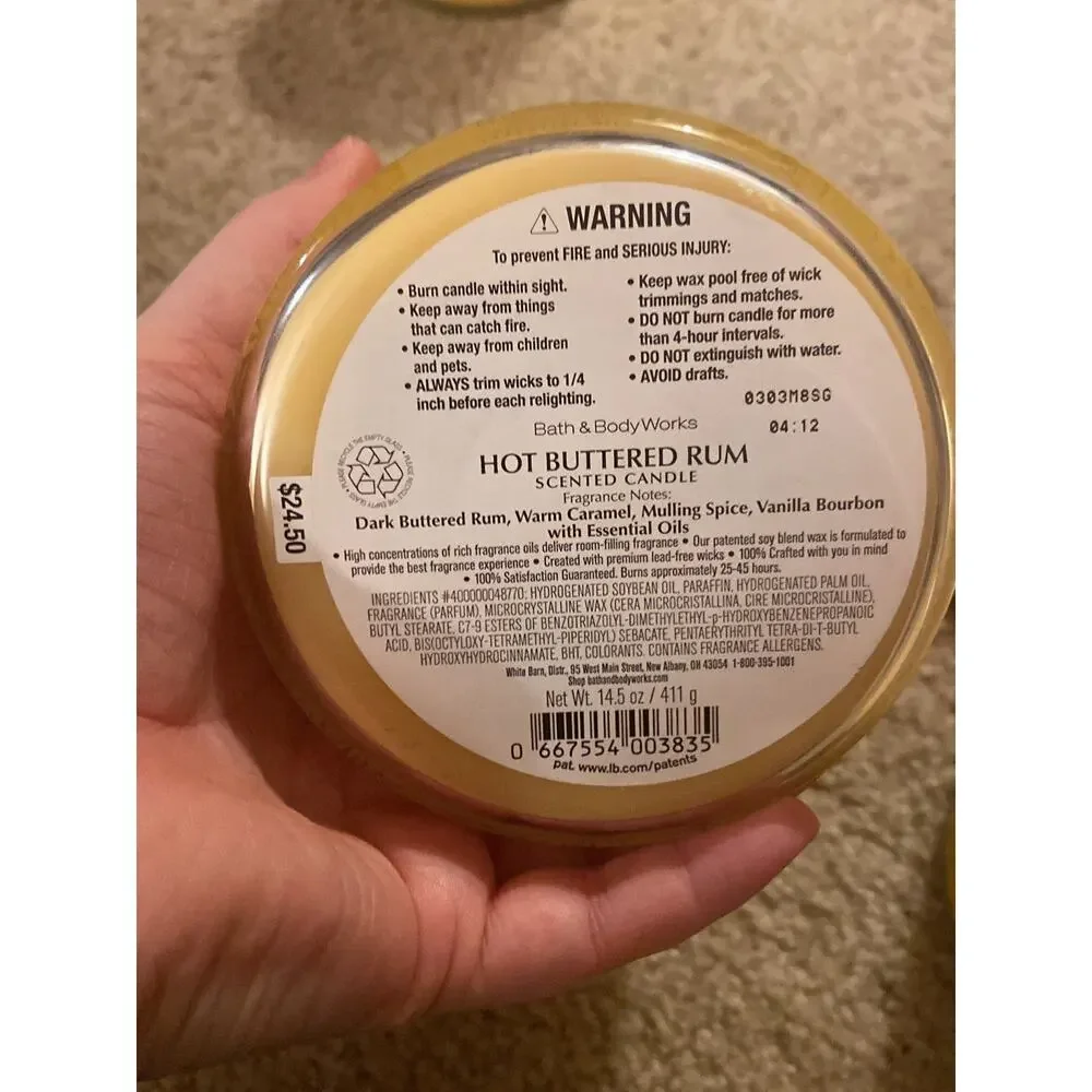 Bath Body Works‎ hot buttered rum candles 2x